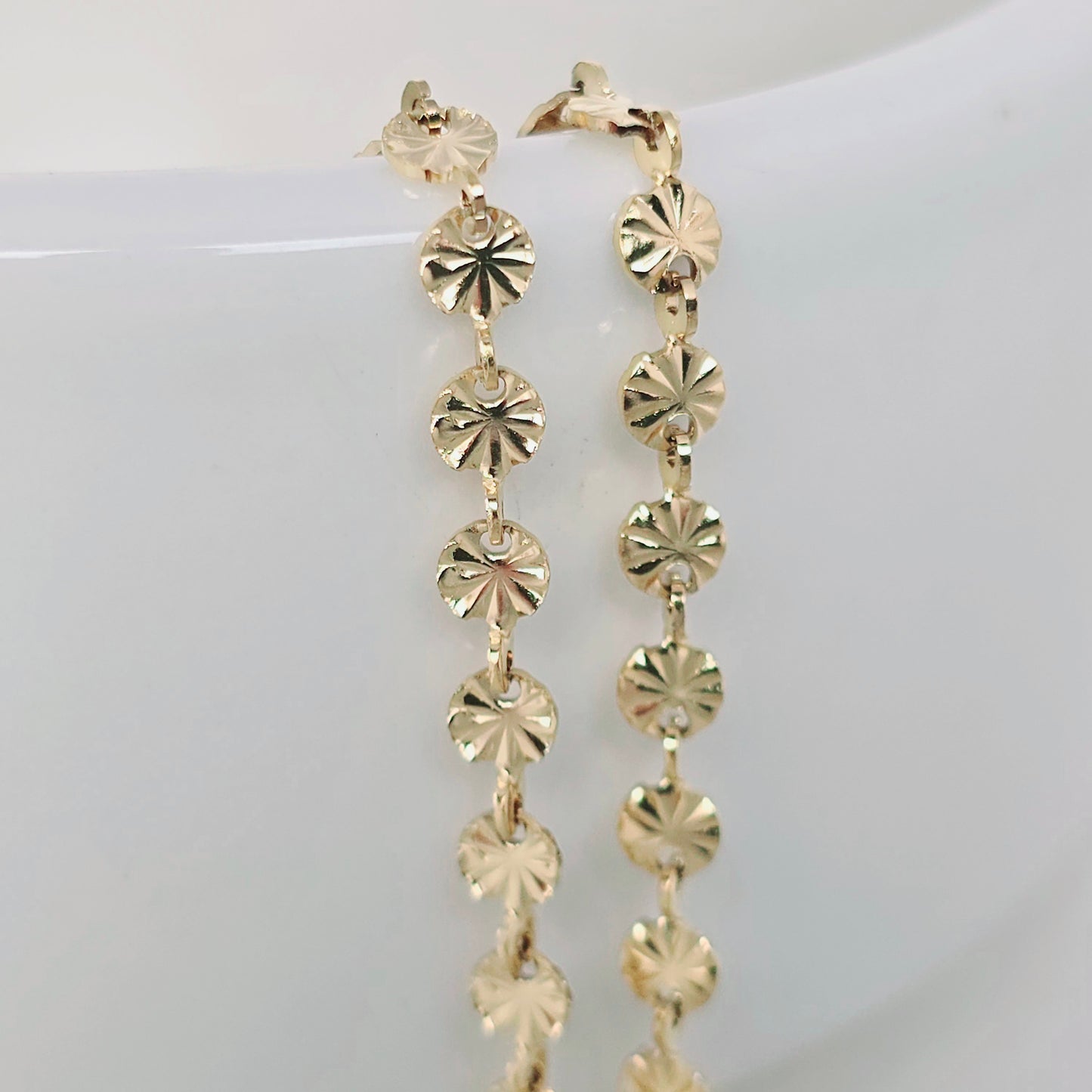 Sunburst Disc Chain